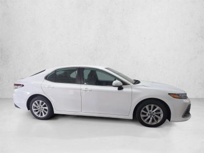 2022 Toyota Camry LE Auto (SE)
