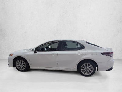 2022 Toyota Camry LE Auto (SE)