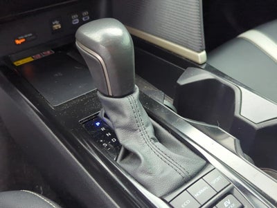 2025 Toyota Camry SE (Natl)