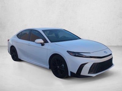 2025 Toyota Camry SE (SE)