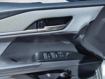 2025 Toyota Camry LE (Natl)