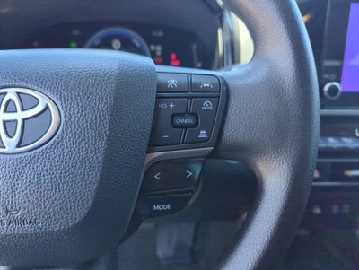 2025 Toyota Camry LE (Natl)