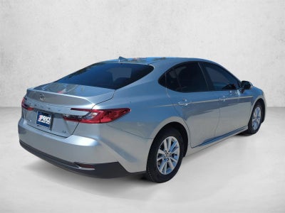 2025 Toyota Camry LE (Natl)