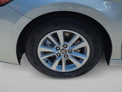 2025 Toyota Camry LE (Natl)