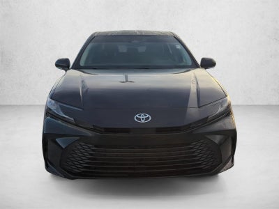 2025 Toyota Camry LE (SE)