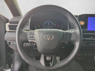 2025 Toyota Camry SE (Natl)