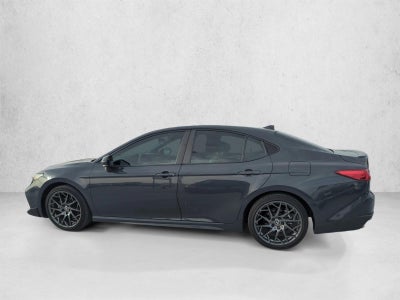 2025 Toyota Camry SE (Natl)