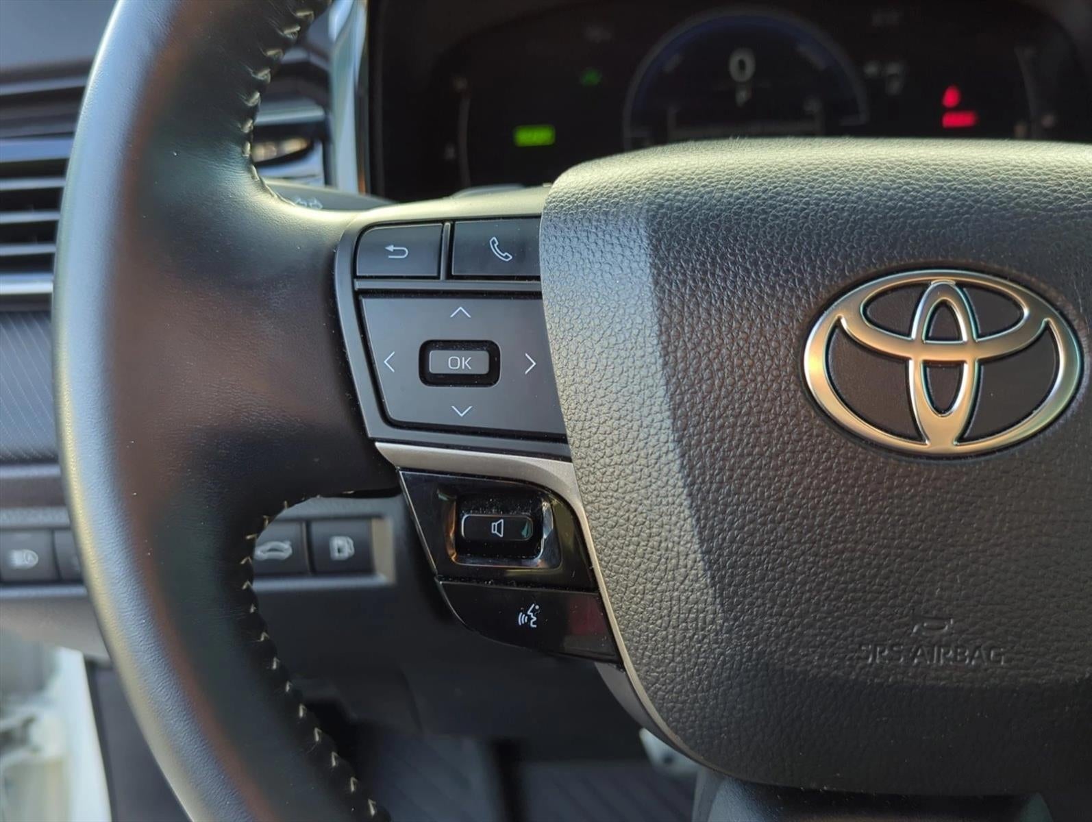 2025 Toyota Camry SE (Natl)
