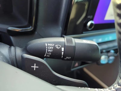 2025 Toyota Camry SE (Natl)