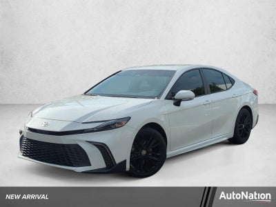 2025 Toyota Camry SE (Natl)