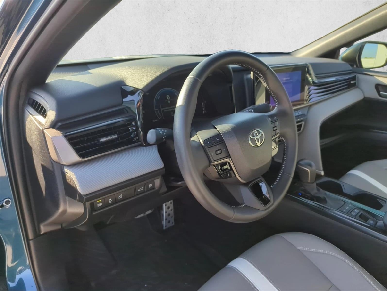 2025 Toyota Camry SE (Natl)