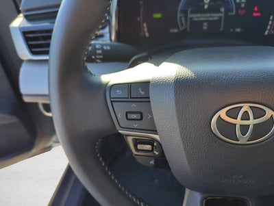 2025 Toyota Camry SE (Natl)