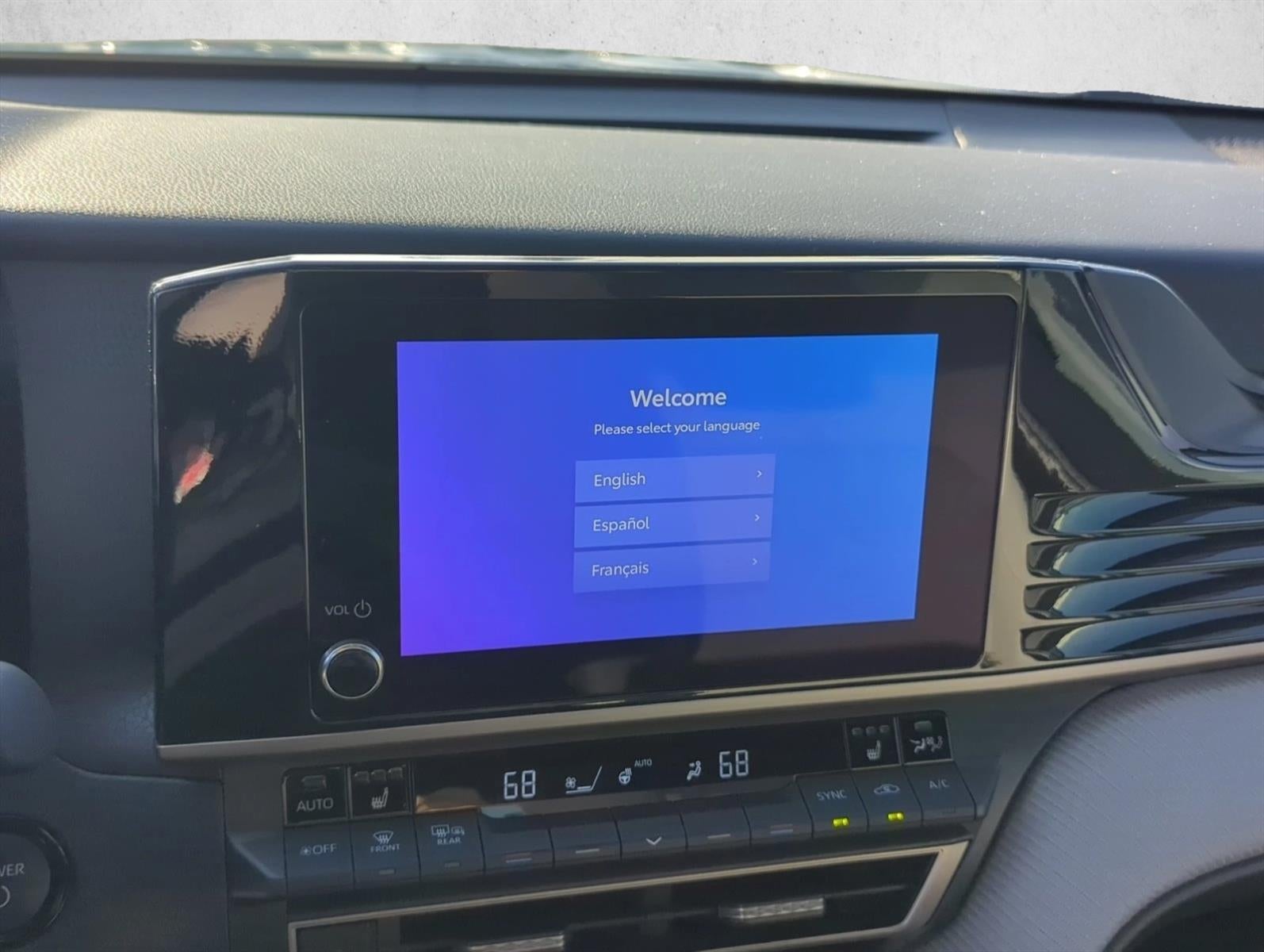 2025 Toyota Camry SE (Natl)