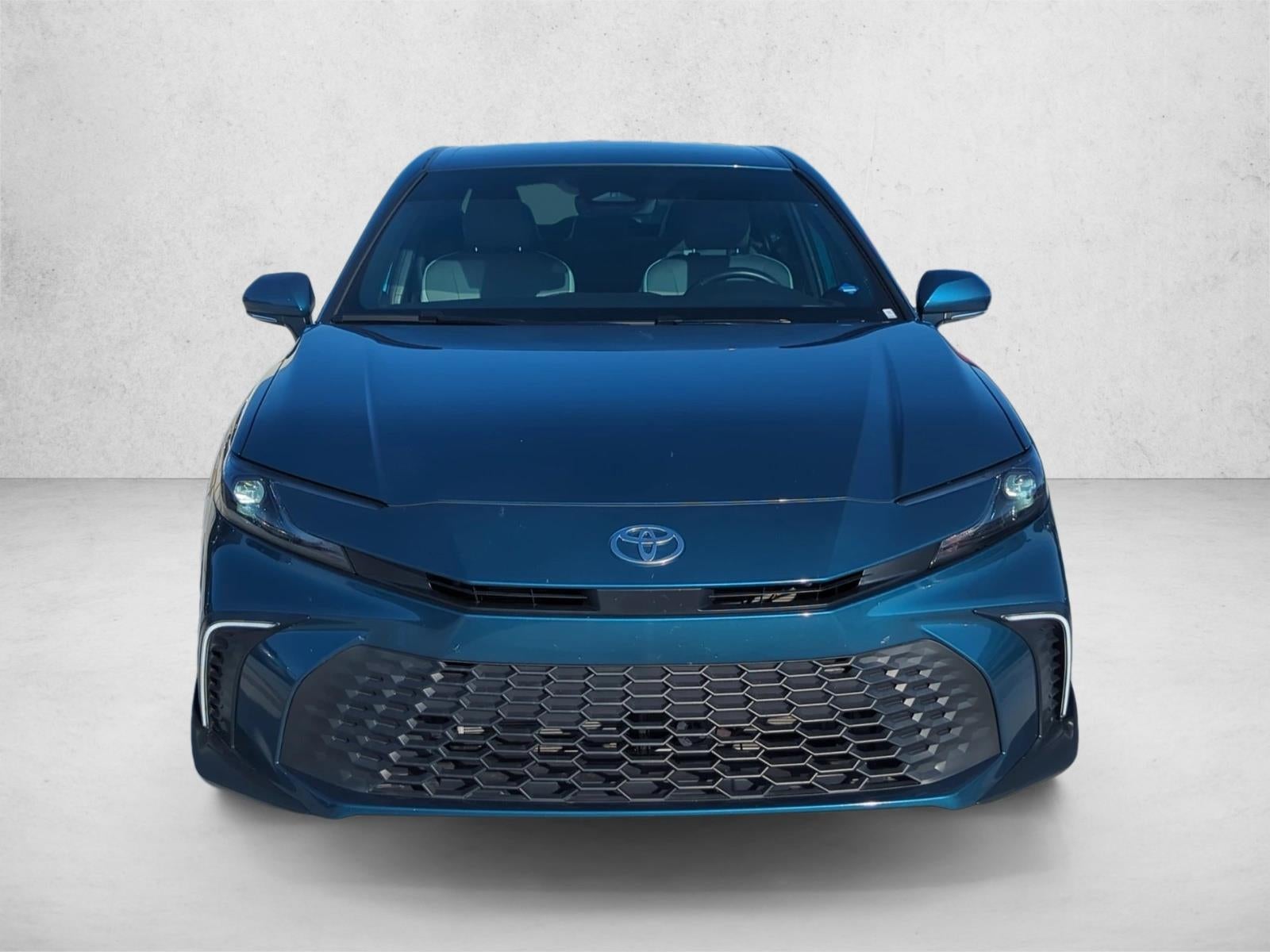 2025 Toyota Camry SE (Natl)