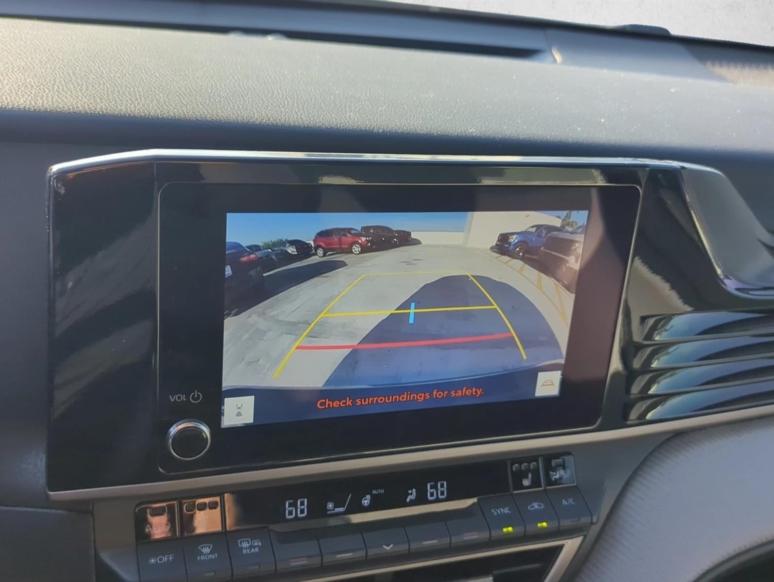 2025 Toyota Camry SE (Natl)