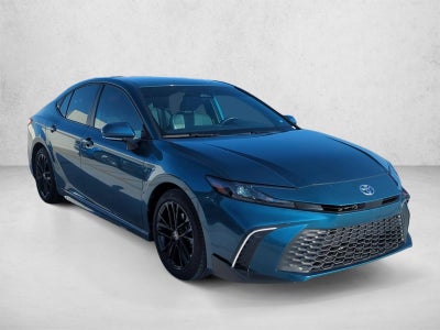 2025 Toyota Camry SE (Natl)