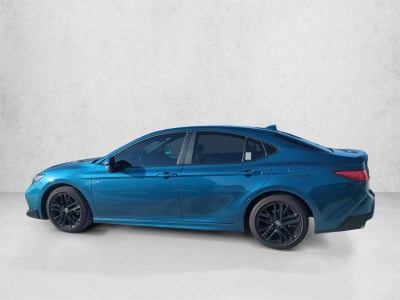 2025 Toyota Camry SE (Natl)