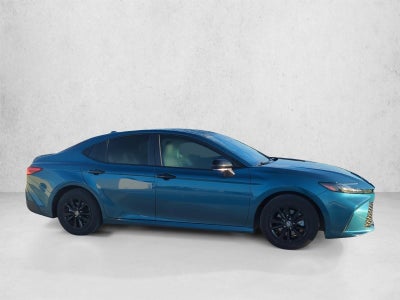 2025 Toyota Camry LE (SE)