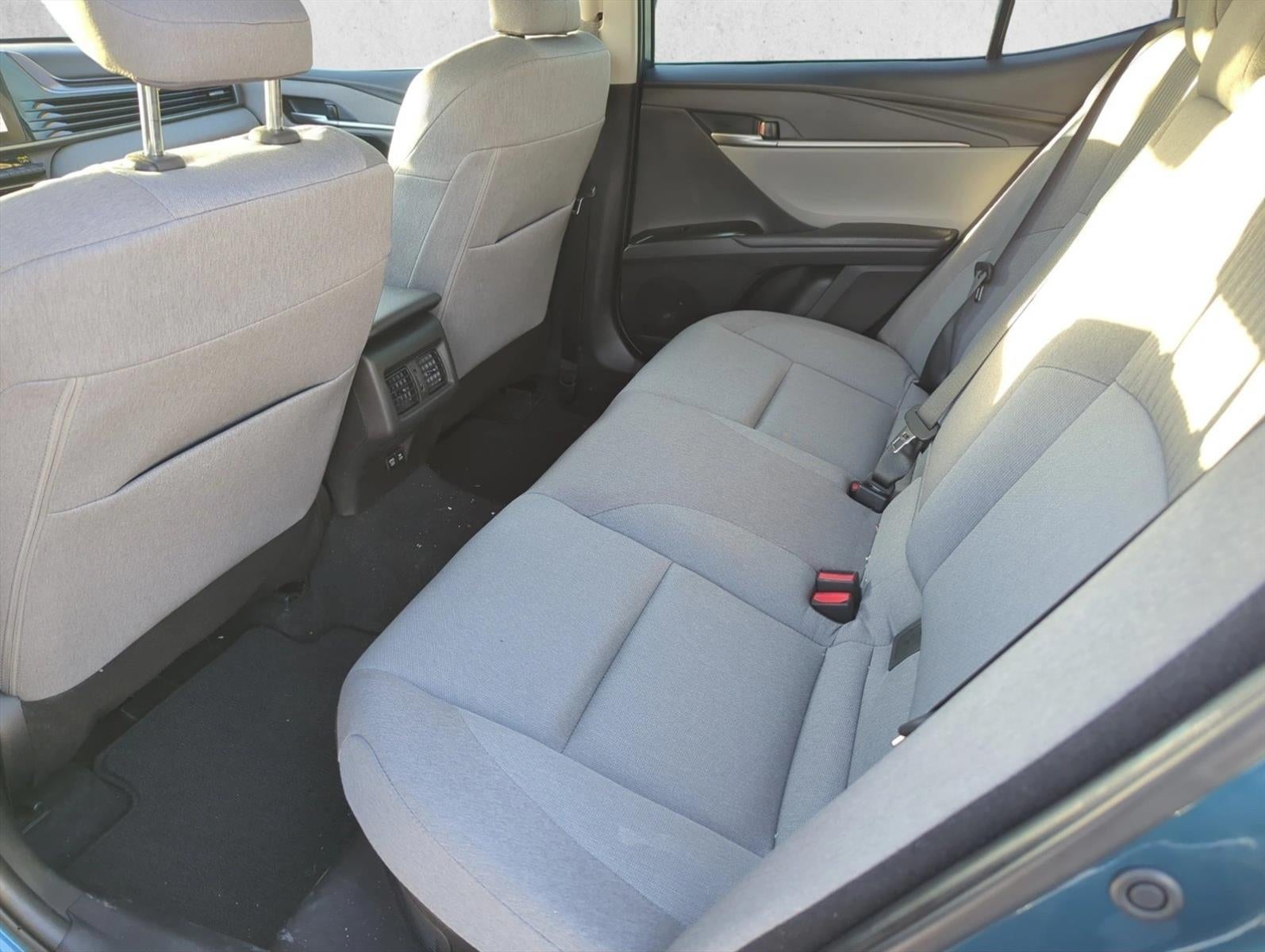 2025 Toyota Camry LE (SE)