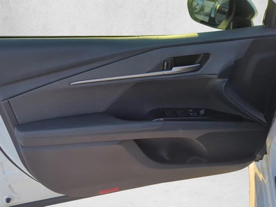 2025 Toyota Camry SE (SE)