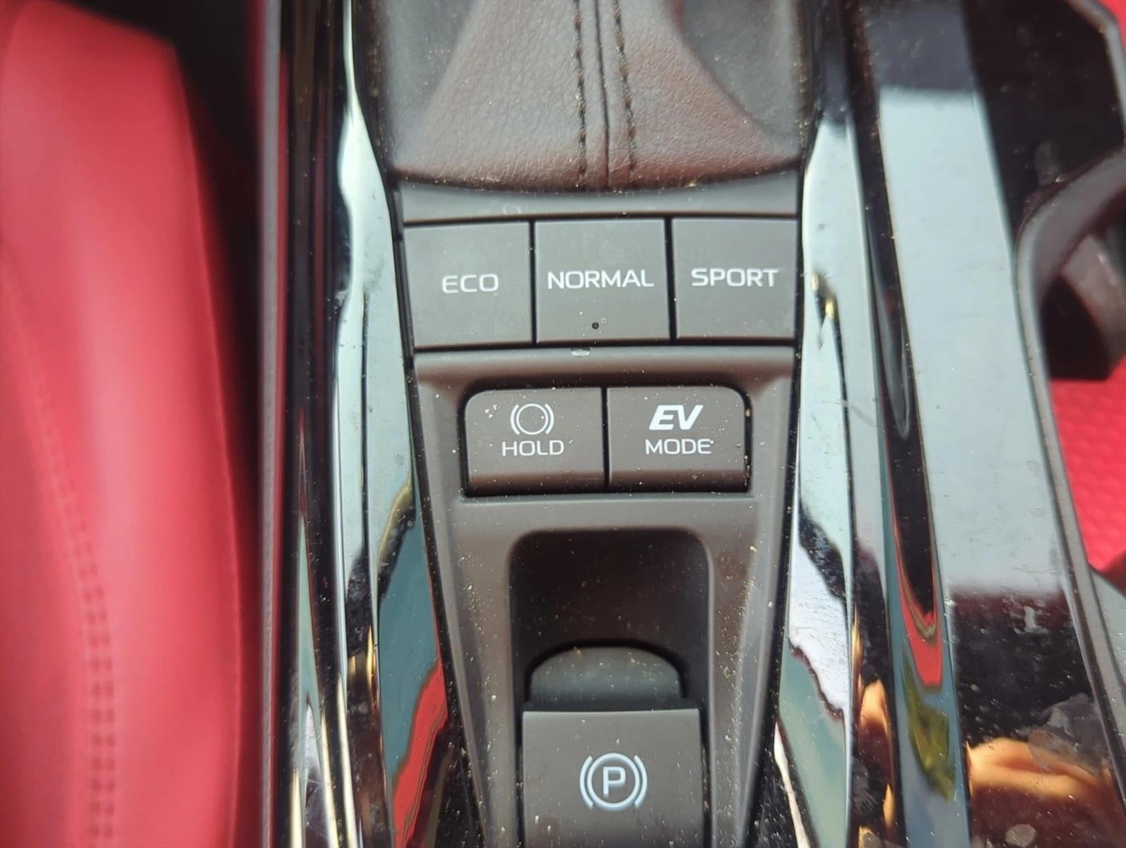 2025 Toyota Camry XSE (Natl)