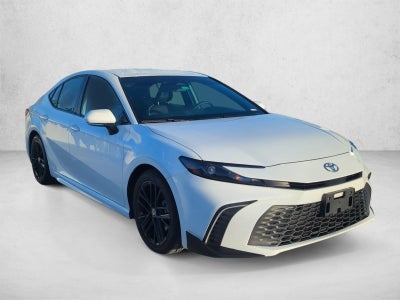 2025 Toyota Camry SE (Natl)
