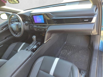 2025 Toyota Camry SE (SE)