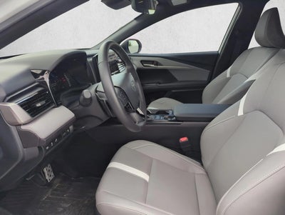 2025 Toyota Camry SE (Natl)