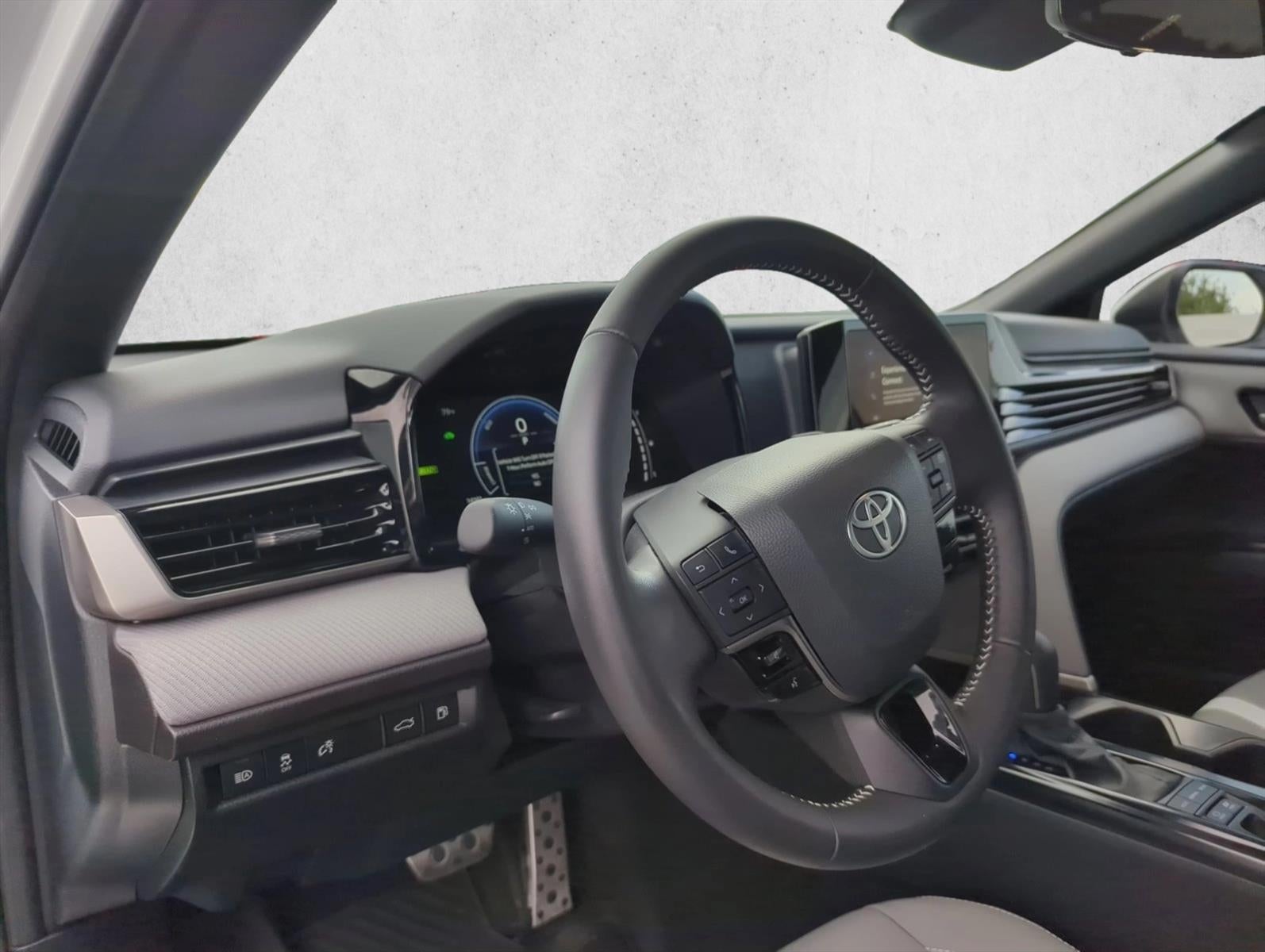 2025 Toyota Camry SE (Natl)