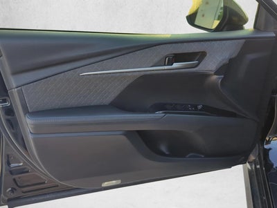 2025 Toyota Camry XLE (Natl)
