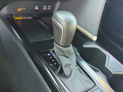 2025 Toyota Camry SE (Natl)