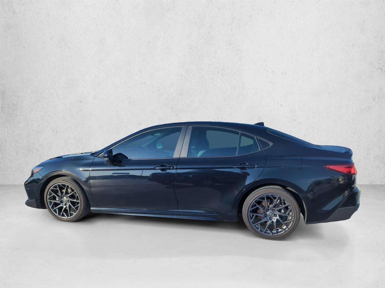 2025 Toyota Camry SE (Natl)