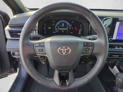 2025 Toyota Camry SE (Natl)