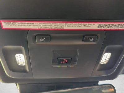 2025 Toyota Camry SE (Natl)
