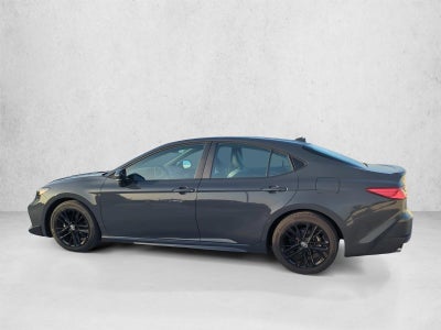 2025 Toyota Camry SE (Natl)