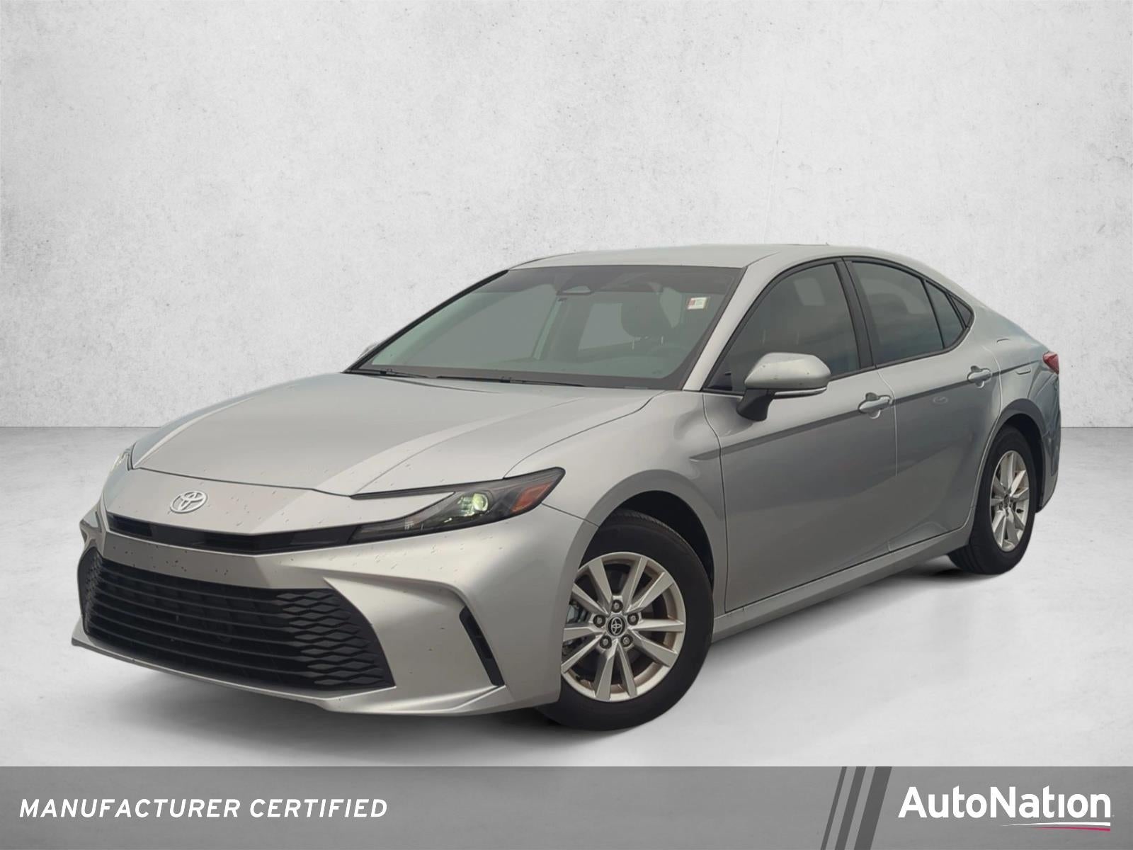 2025 Toyota Camry LE (SE)