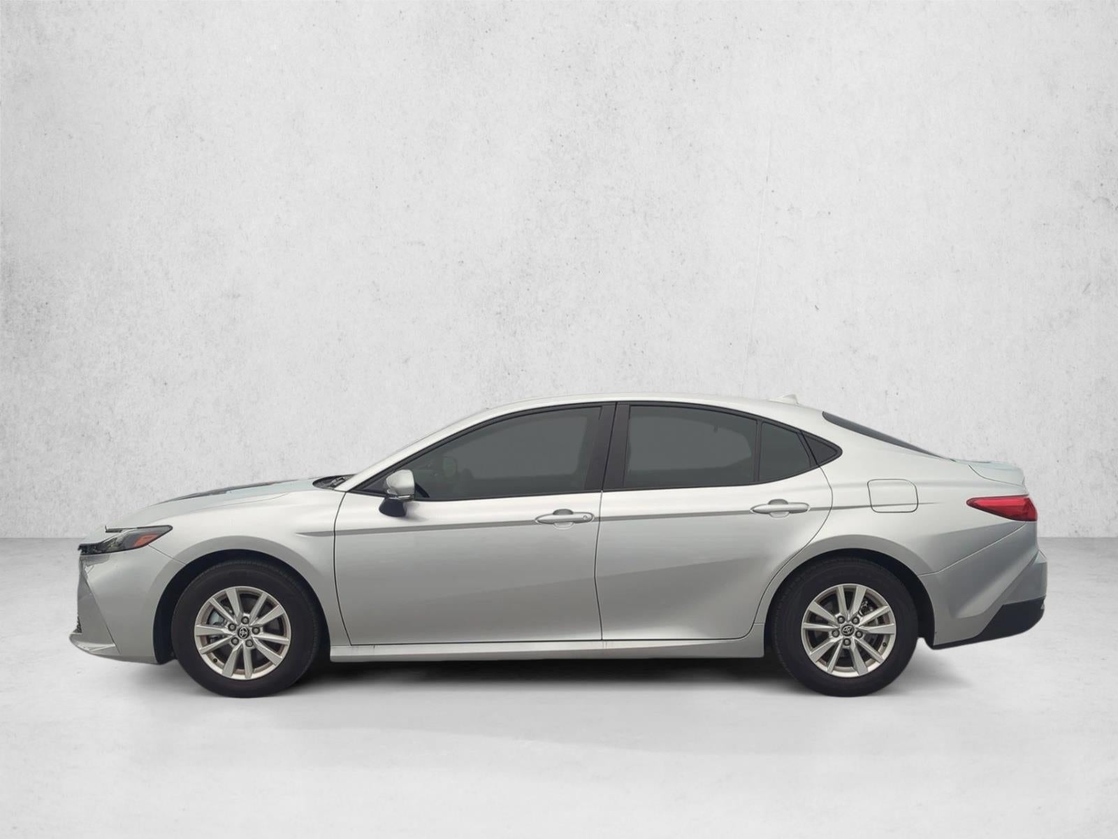 2025 Toyota Camry LE (SE)