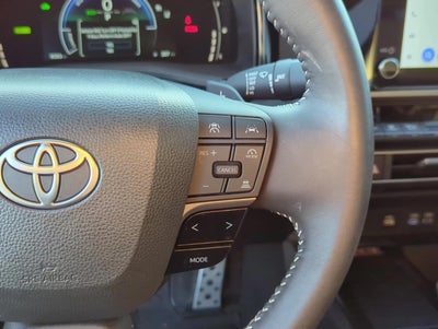 2025 Toyota Camry SE (SE)