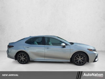 2023 Toyota Camry SE Auto (Natl)