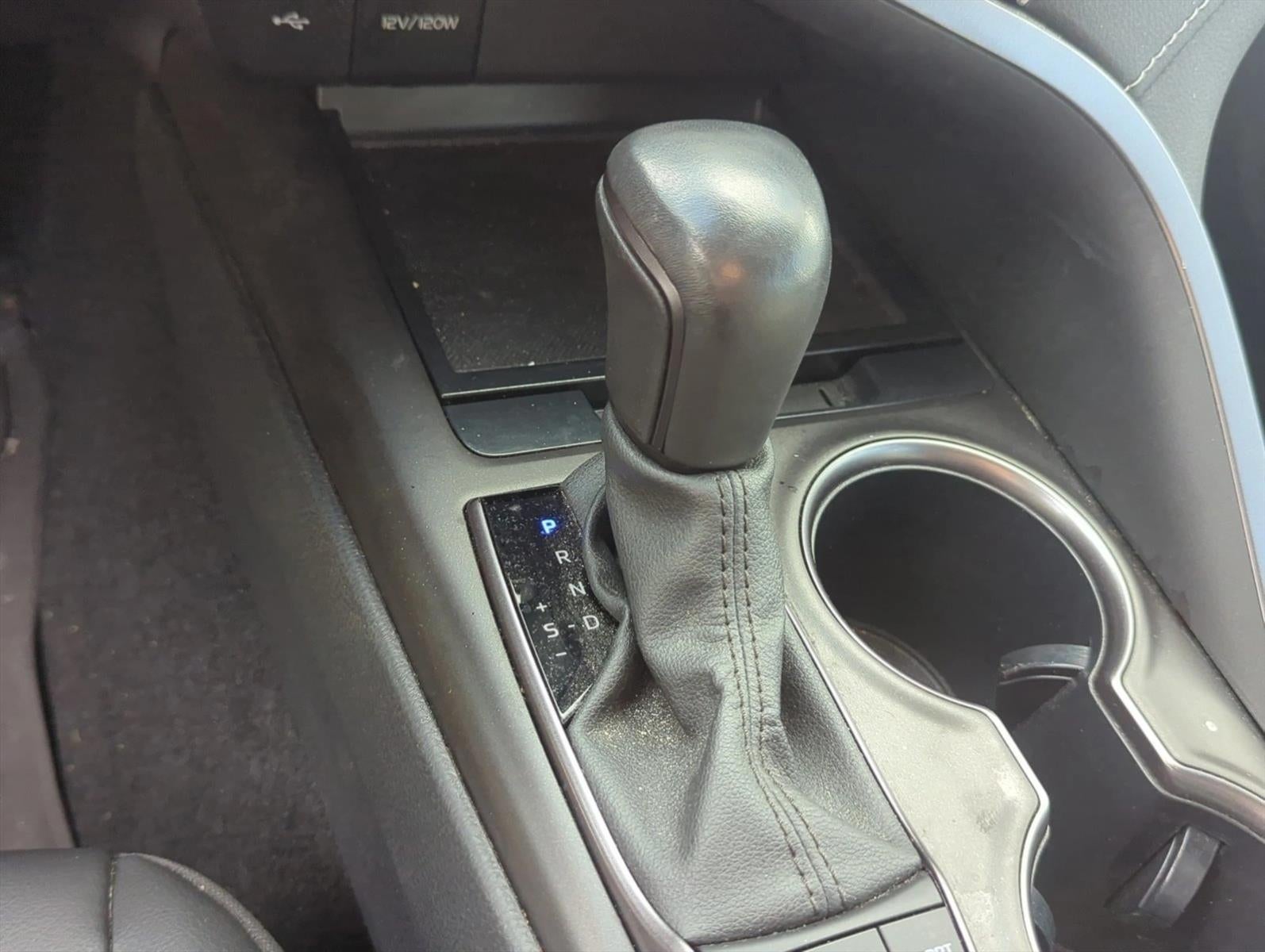 2023 Toyota Camry SE Auto (Natl)