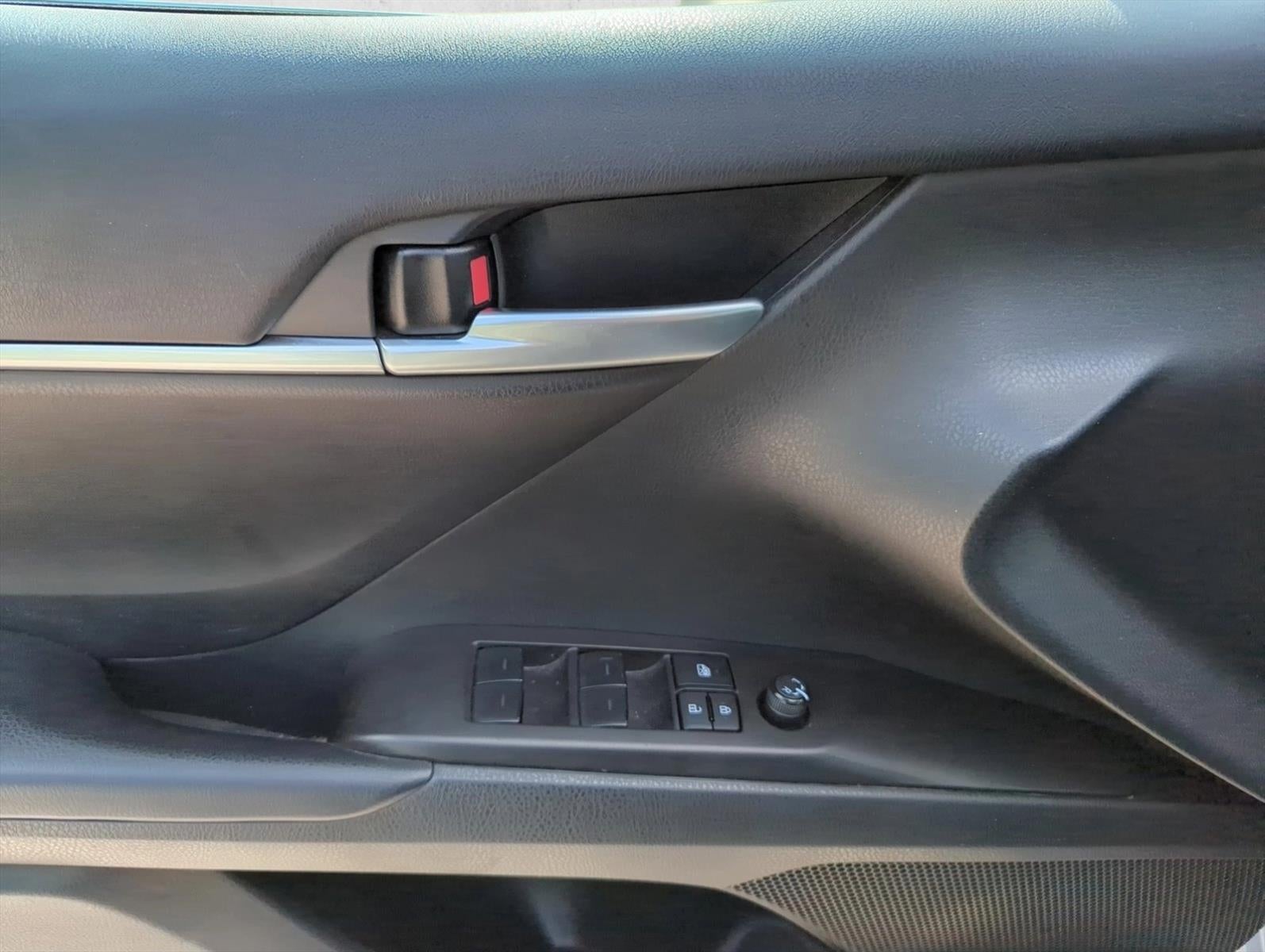 2023 Toyota Camry SE Auto (Natl)
