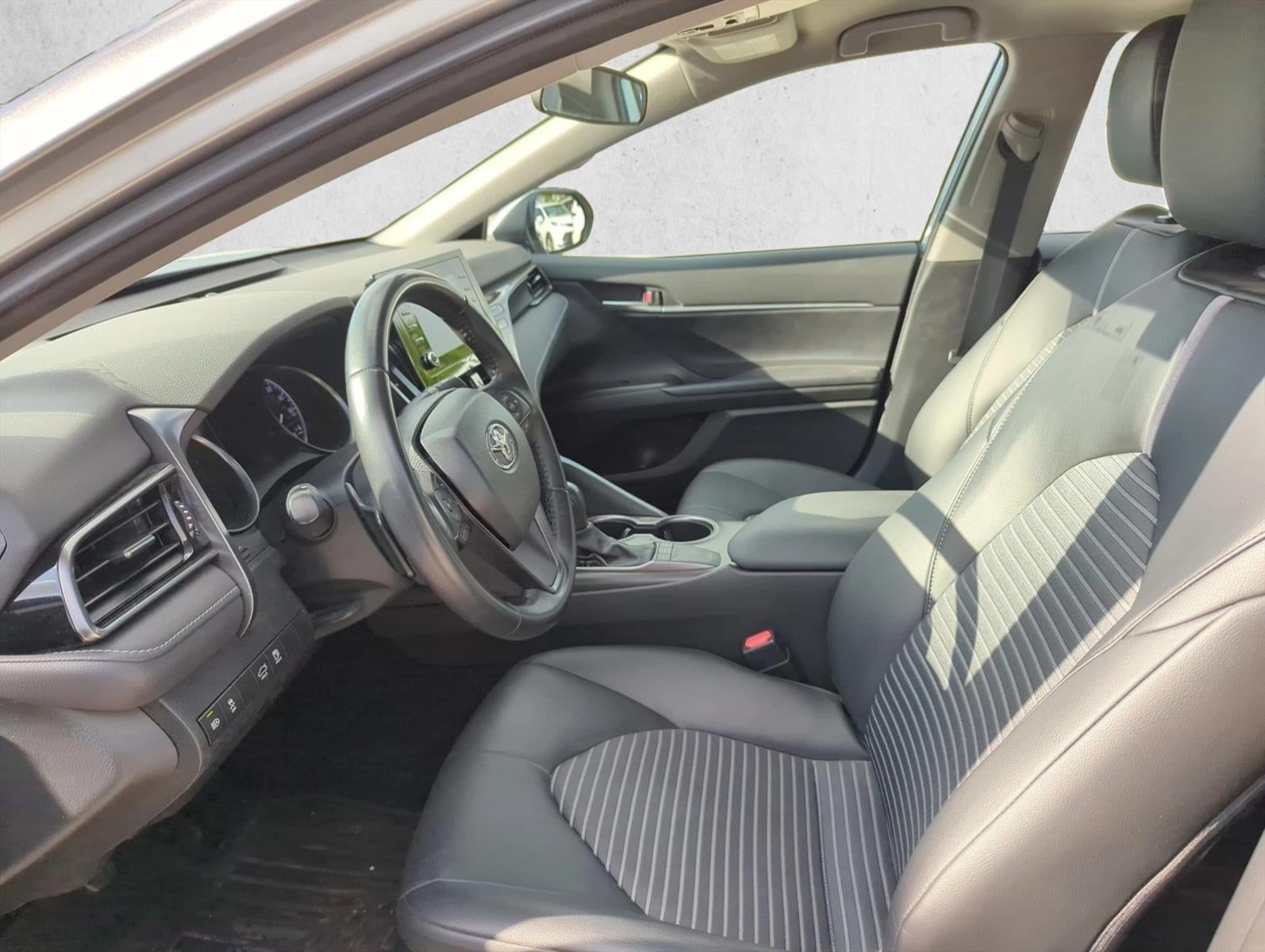 2023 Toyota Camry SE Auto (Natl)