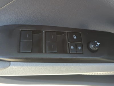 2024 Toyota Camry SE Auto (SE)