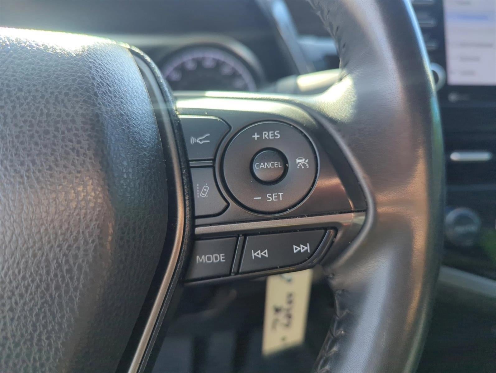 2023 Toyota Camry SE Auto (SE)