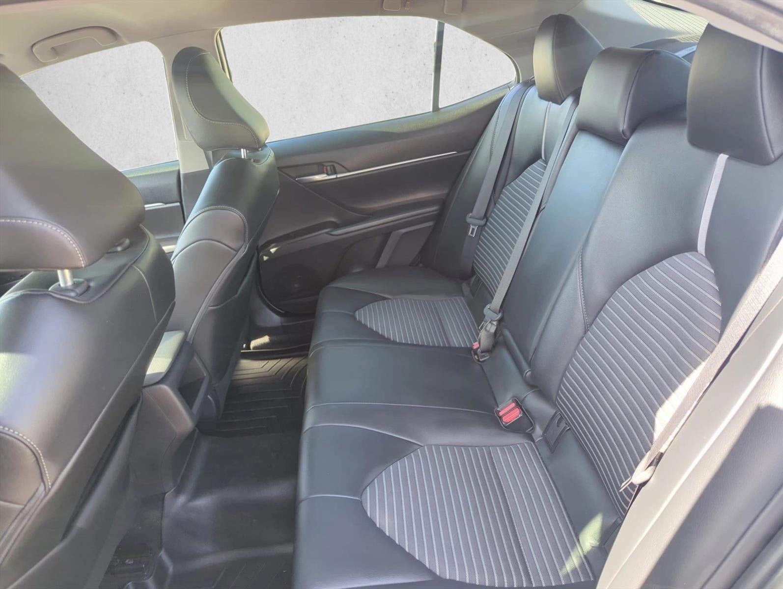 2023 Toyota Camry SE Auto (SE)