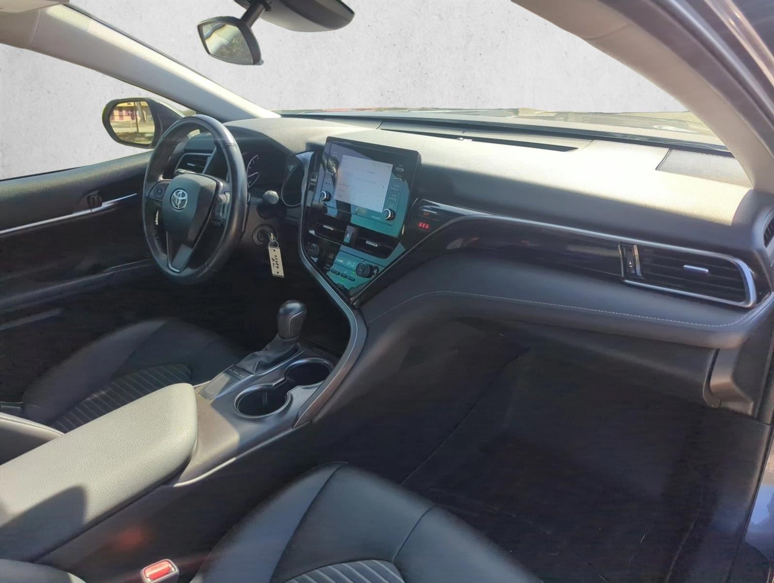 2023 Toyota Camry SE Auto (SE)