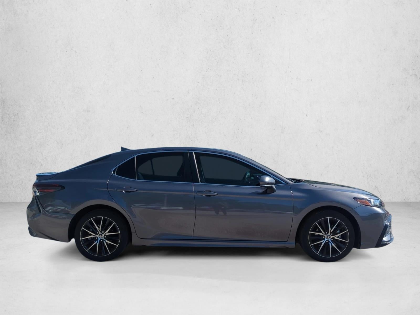 2023 Toyota Camry SE Auto (SE)