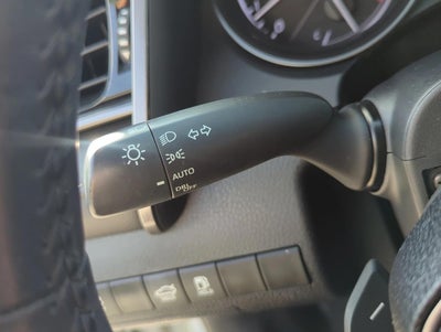2023 Toyota Camry SE Auto (SE)