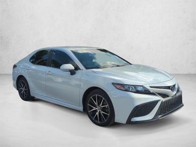 2023 Toyota Camry SE Auto (SE)