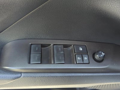 2023 Toyota Camry SE Auto (SE)